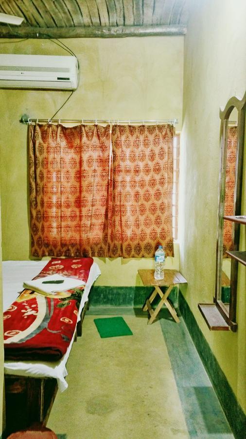 Roshnai Village Resort Bolpur Bilik gambar